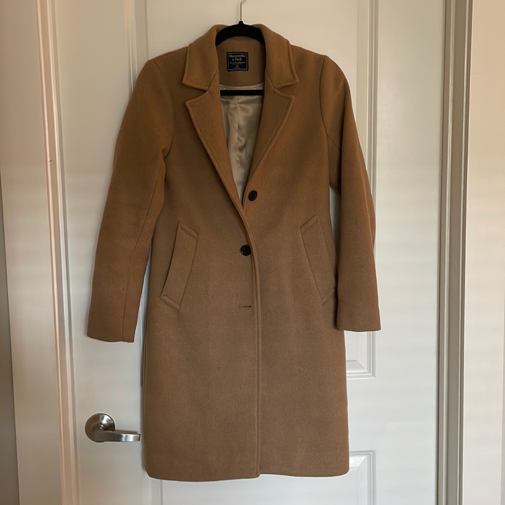 Abercrombie xs camel coat, wool blend, mild piling from wear